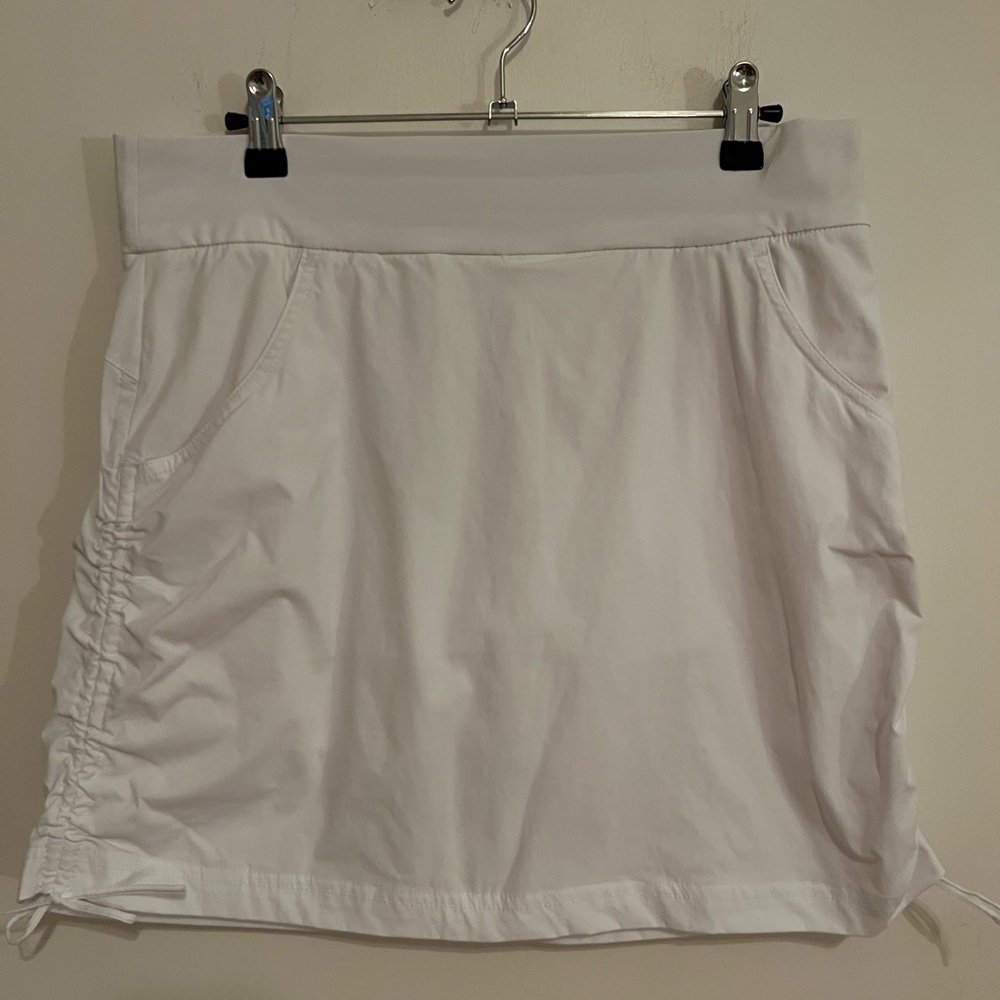 Columbia Anytime Casual White Ruched Skort Size M